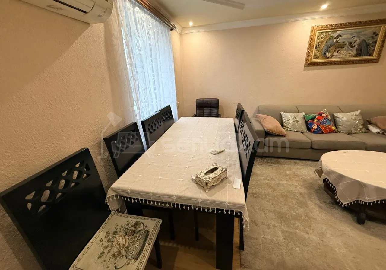 2 Սենյականոց Բնակարան Քարե Շենքում, 55քմ, 5/5 հարկ, Կապիտալ Վերանորոգված