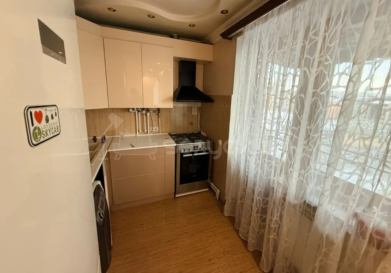 2 Սենյականոց Բնակարան Քարե Շենքում, 55քմ, 5/5 հարկ, Կապիտալ Վերանորոգված