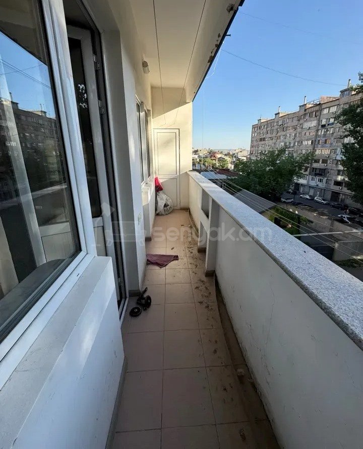 3 Սենյականոց Բնակարան, 96քմ, 5/10 հարկ, Կապիտալ Վերանորոգված