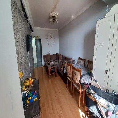 2 Սենյականոց Բնակարան Քարե Շենքում, 44քմ, 5/5 հարկ, Կապիտալ Վերանորոգված