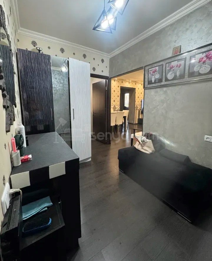 4 Սենյականոց Բնակարան Քարե Շենքում, 115քմ, 3/4 հարկ, Կապիտալ Վերանորոգված