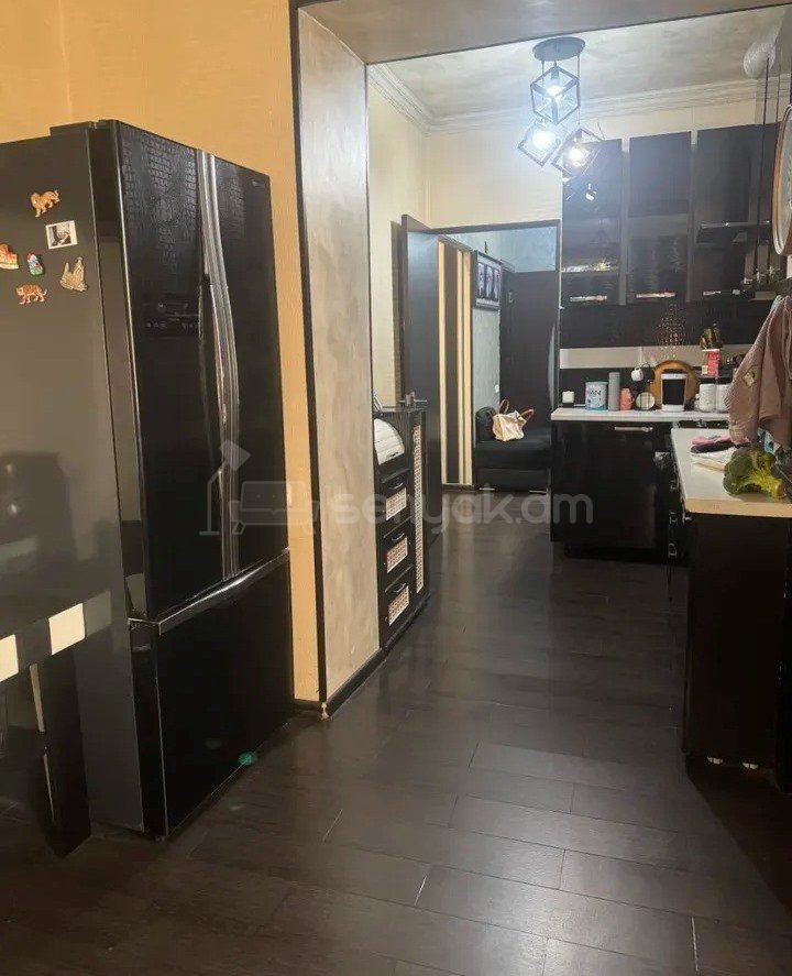 4 Սենյականոց Բնակարան Քարե Շենքում, 115քմ, 3/4 հարկ, Կապիտալ Վերանորոգված