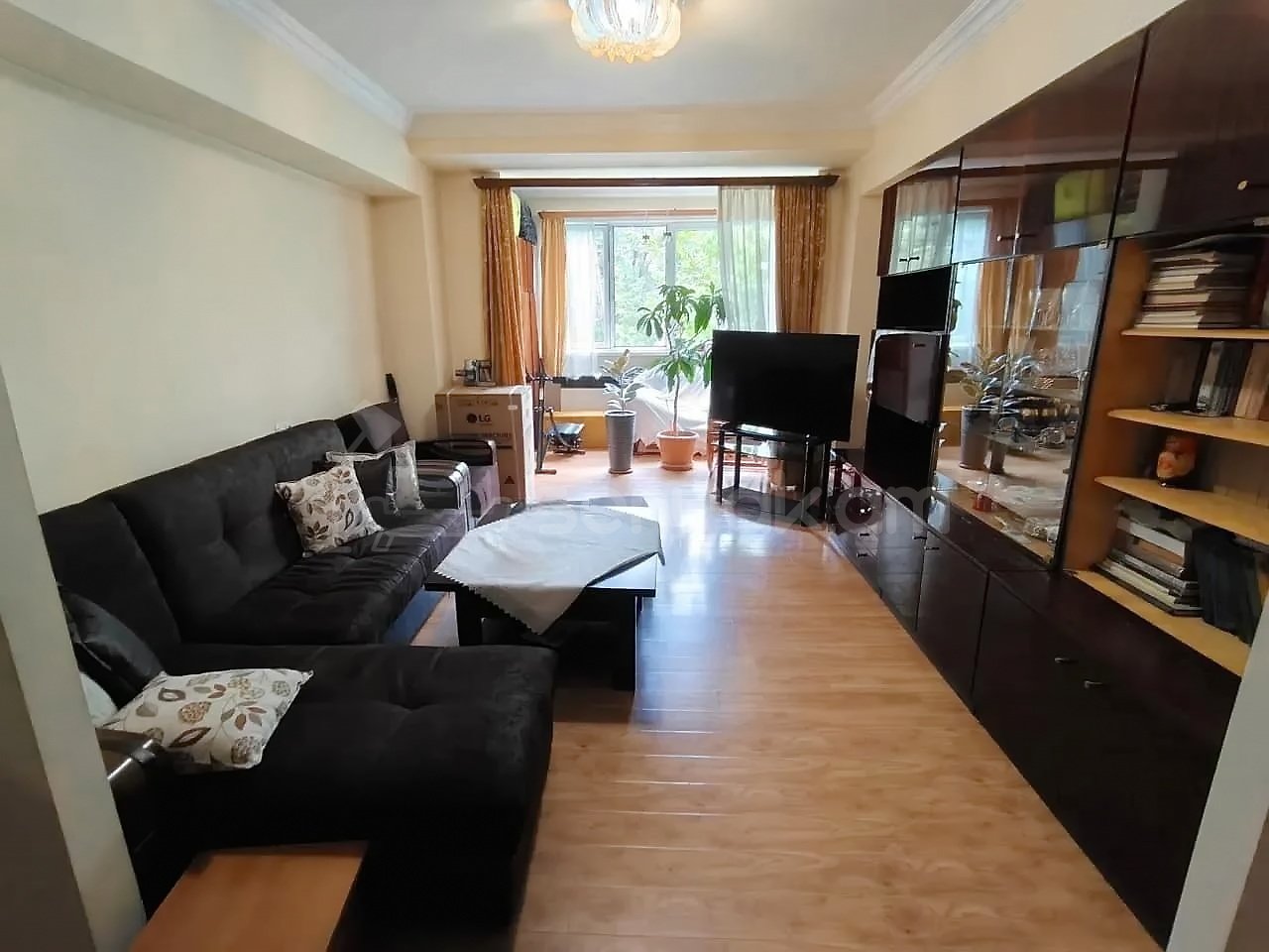 3 Սենյականոց Բնակարան, 70քմ, 2/9 հարկ, Նորմալ Վիճակում