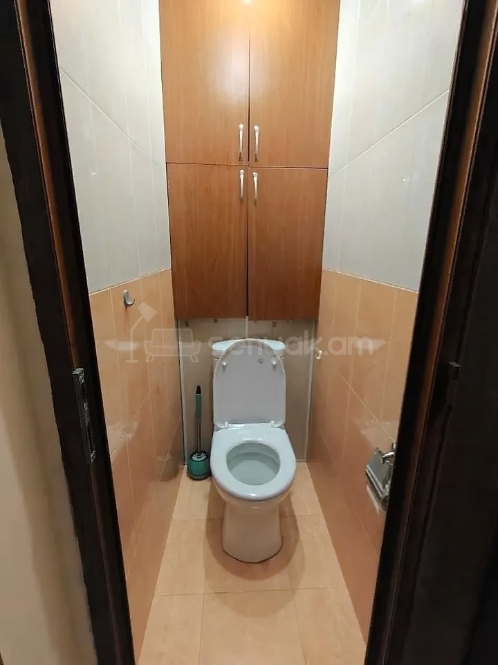 3 Սենյականոց Բնակարան, 70քմ, 2/9 հարկ, Նորմալ Վիճակում