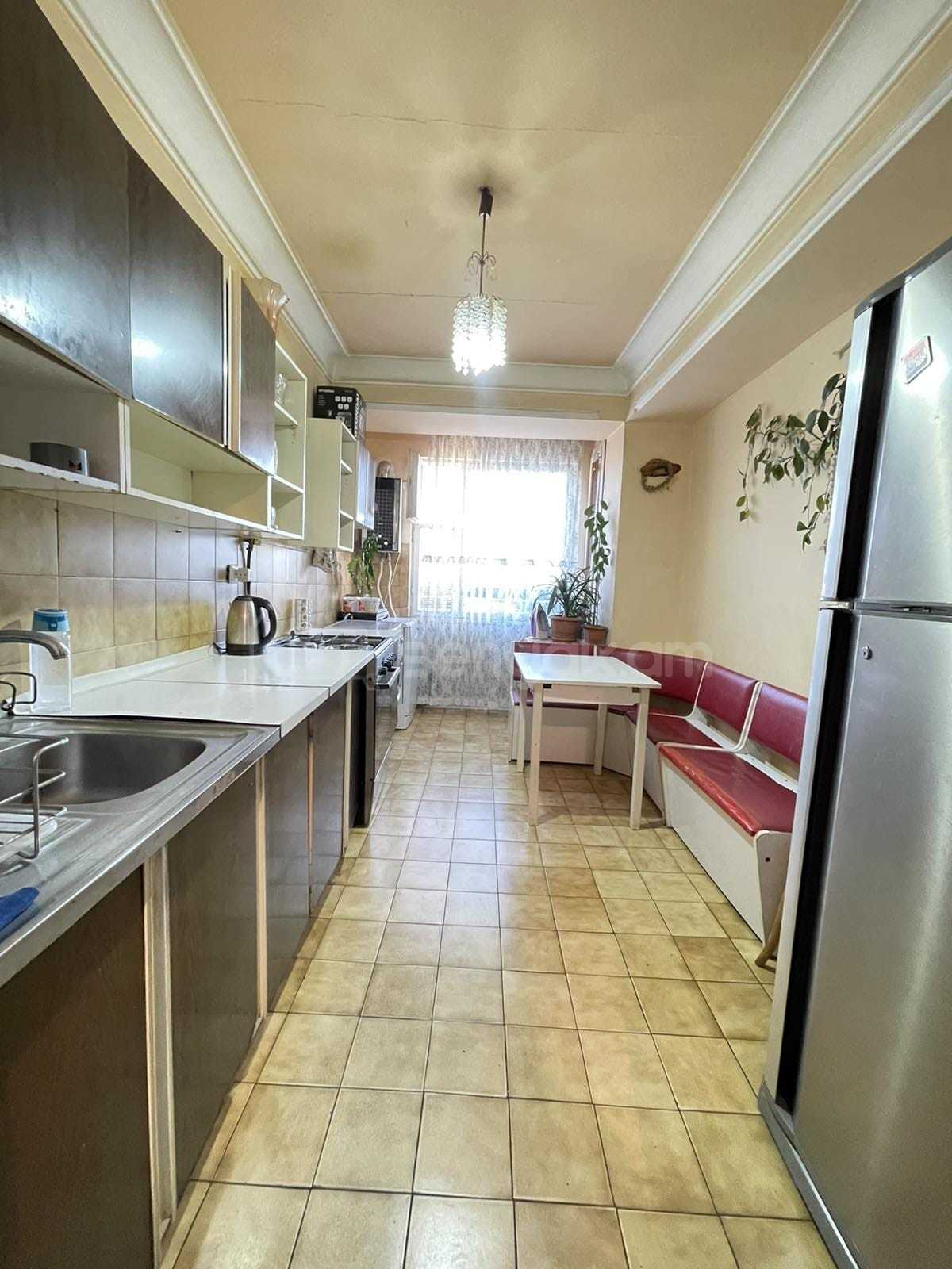 3 Սենյականոց Բնակարան, 85քմ, 10/14 հարկ, Նորմալ Վիճակում