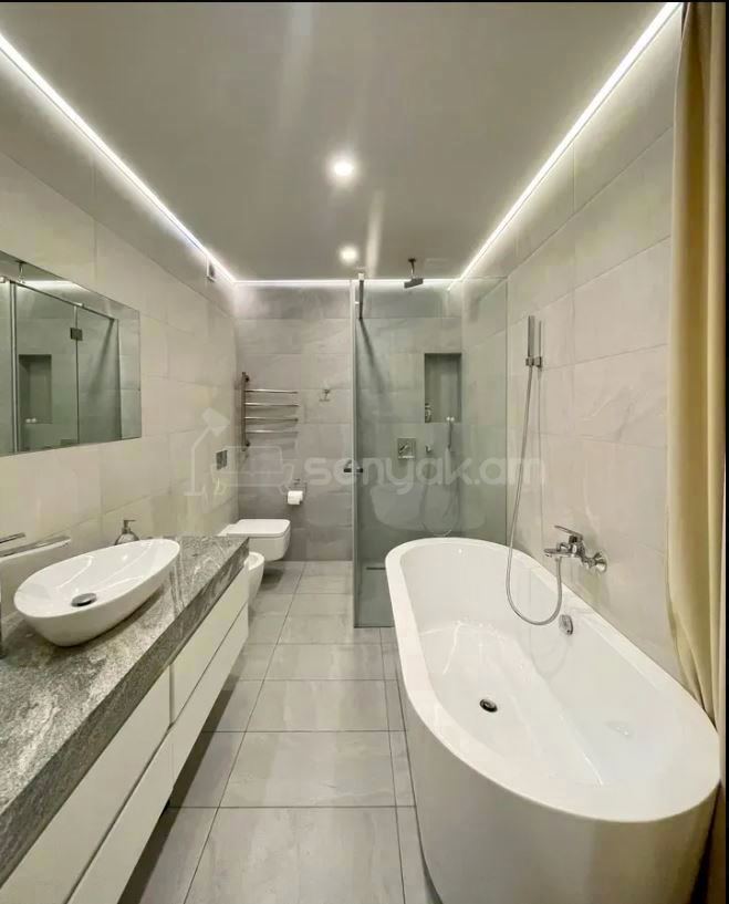 3 Սենյականոց Բնակարան Նորակառույցում, 140քմ, 13/18 հարկ, Դիզայներական Վերանորոգված, Կահավորված, Արևկող