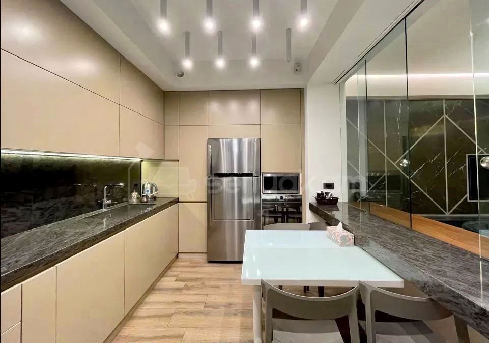 3 Սենյականոց Բնակարան Նորակառույցում, 140քմ, 13/18 հարկ, Դիզայներական Վերանորոգված, Կահավորված, Արևկող