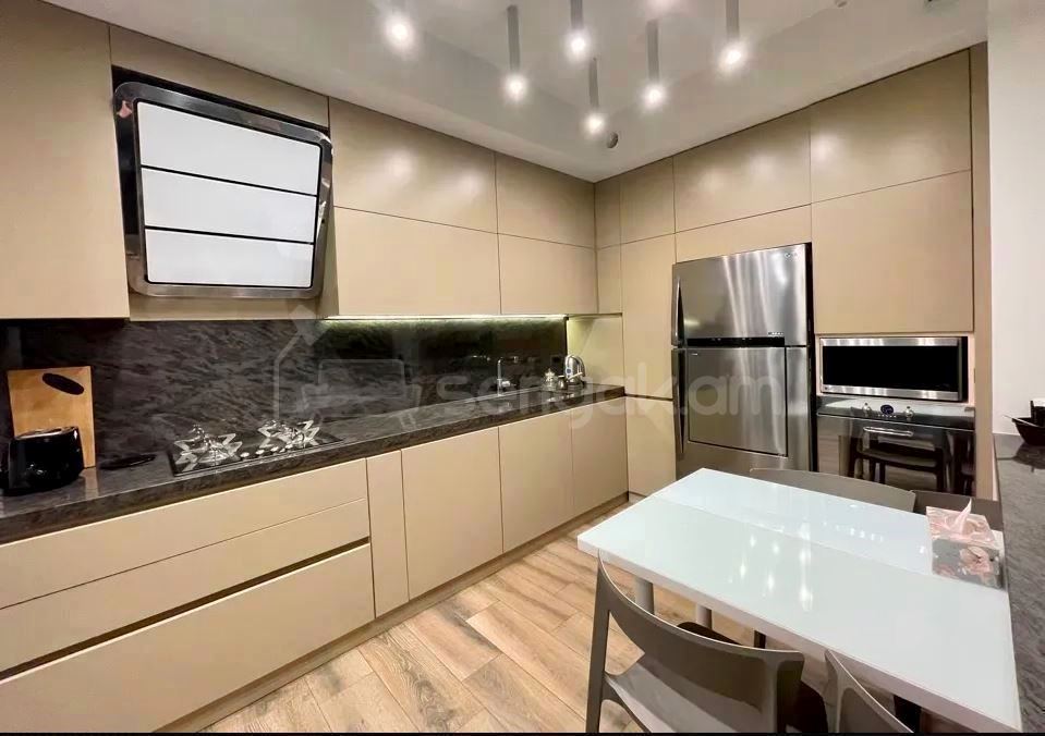 3 Սենյականոց Բնակարան Նորակառույցում, 140քմ, 13/18 հարկ, Դիզայներական Վերանորոգված, Կահավորված, Արևկող