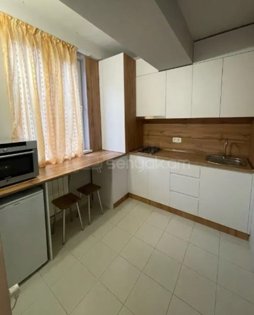 2 Սենյականոց Բնակարան Քարե Շենքում, 50քմ, 3/5 հարկ, Կապիտալ Վերանորոգված, Կահավորված, Արևկող