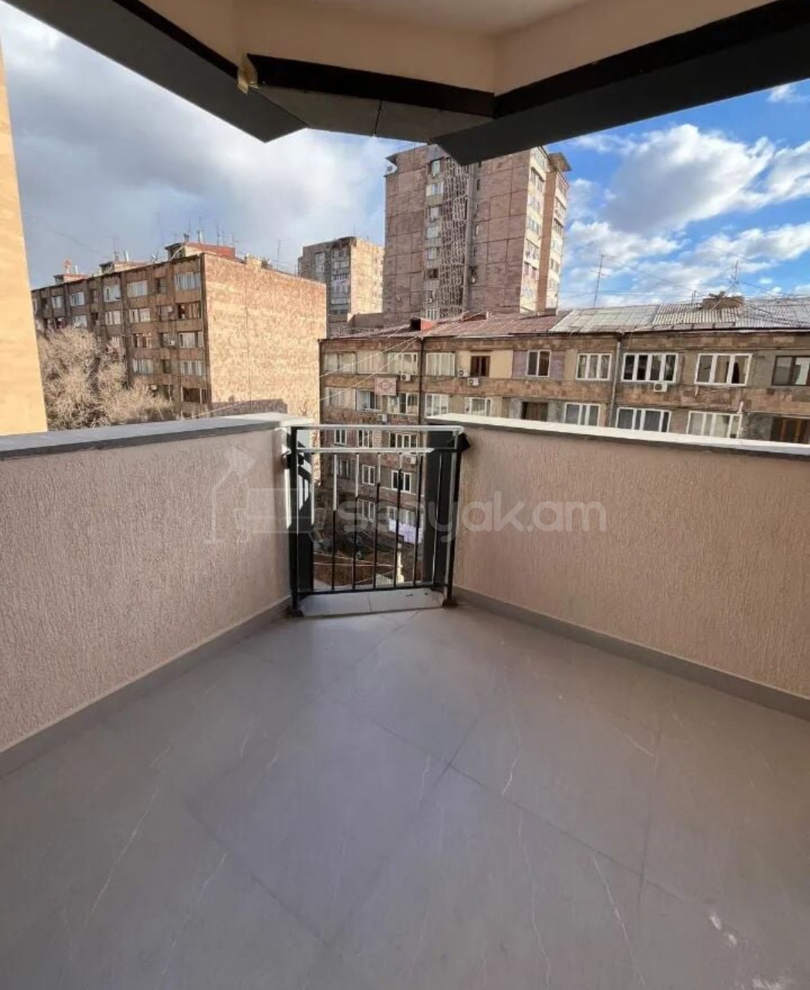 4 Սենյականոց Բնակարան Նորակառույցում, 96քմ, 4/13 հարկ, Կապիտալ Վերանորոգված