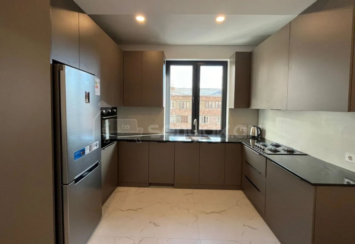 4 Սենյականոց Բնակարան Նորակառույցում, 96քմ, 4/13 հարկ, Կապիտալ Վերանորոգված