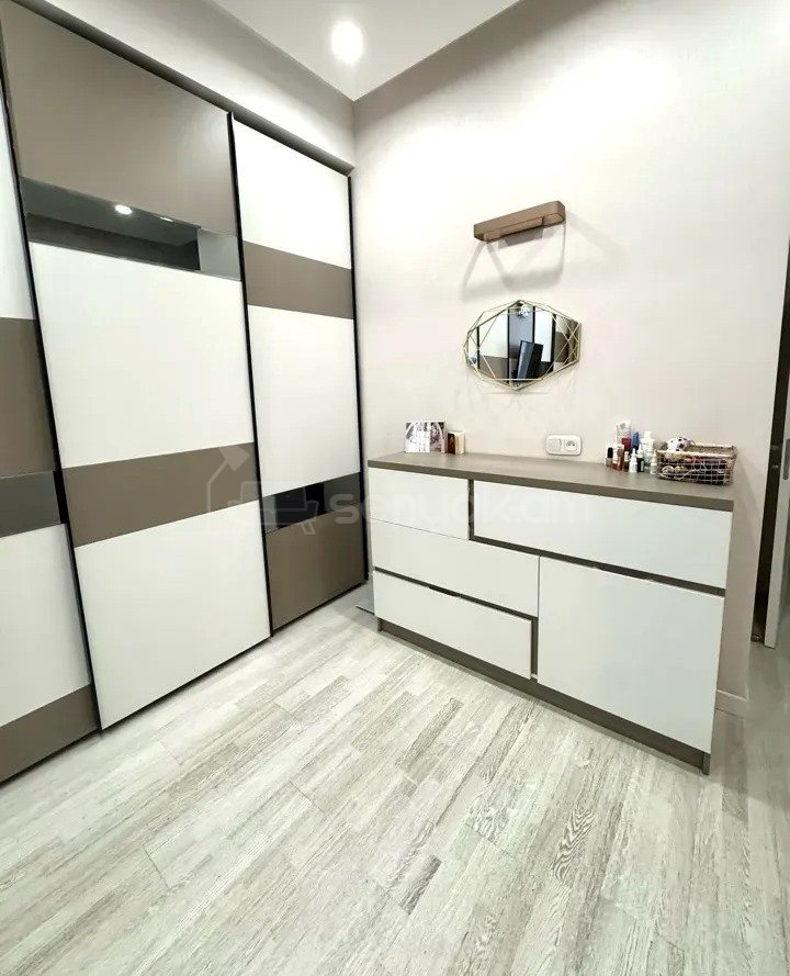 3 Սենյականոց Բնակարան Նորակառույցում, 103քմ, 9/16 հարկ, Կապիտալ Վերանորոգված