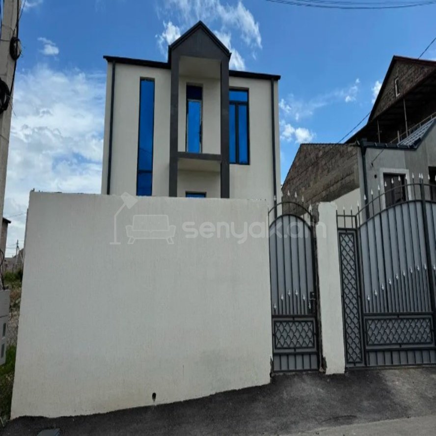 4 Սենյականոց Սեփական Տուն, 160քմ, Կապիտալ Վերանորոգված