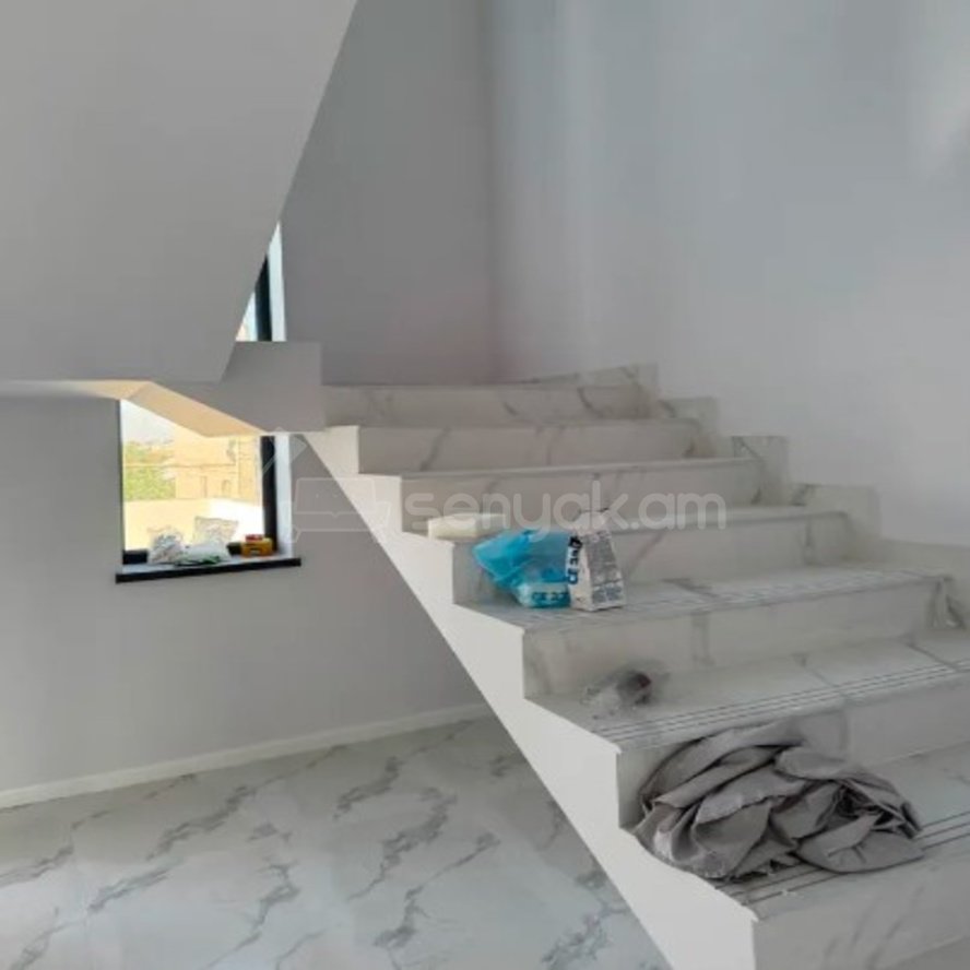 4 Սենյականոց Սեփական Տուն, 160քմ, Կապիտալ Վերանորոգված