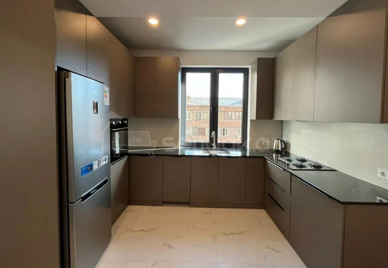 4 Սենյականոց Բնակարան Նորակառույցում, 96քմ, 4/13 հարկ, Կապիտալ Վերանորոգված