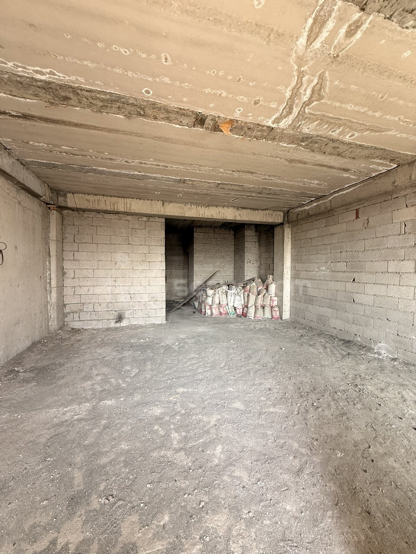 4 Սենյականոց Բնակարան Նորակառույցում, 267քմ, 16/16 հարկ, Զրոյական Վիճակում