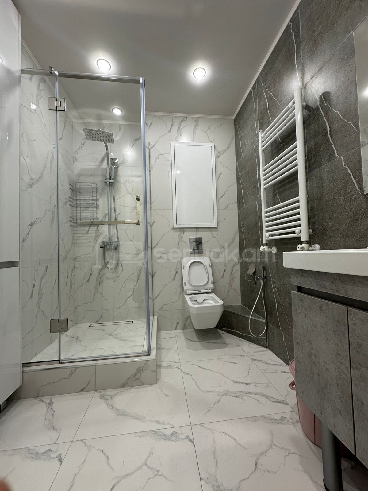 2 Սենյականոց Բնակարան Նորակառույցում, 65քմ, 16/16 հարկ, Դիզայներական Վերանորոգված, Կահավորված