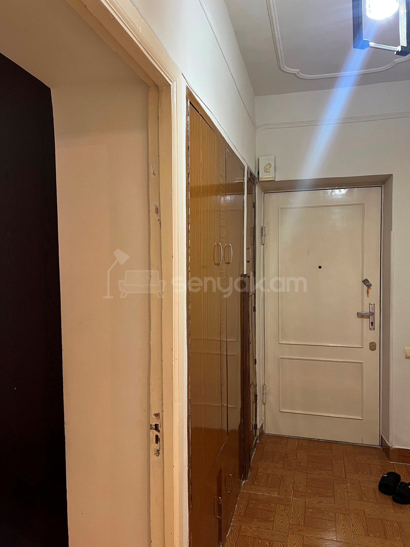 2 Սենյականոց Բնակարան Քարե Շենքում, 70քմ, 2/5 հարկ, Կապիտալ Վերանորոգված, Կահավորված