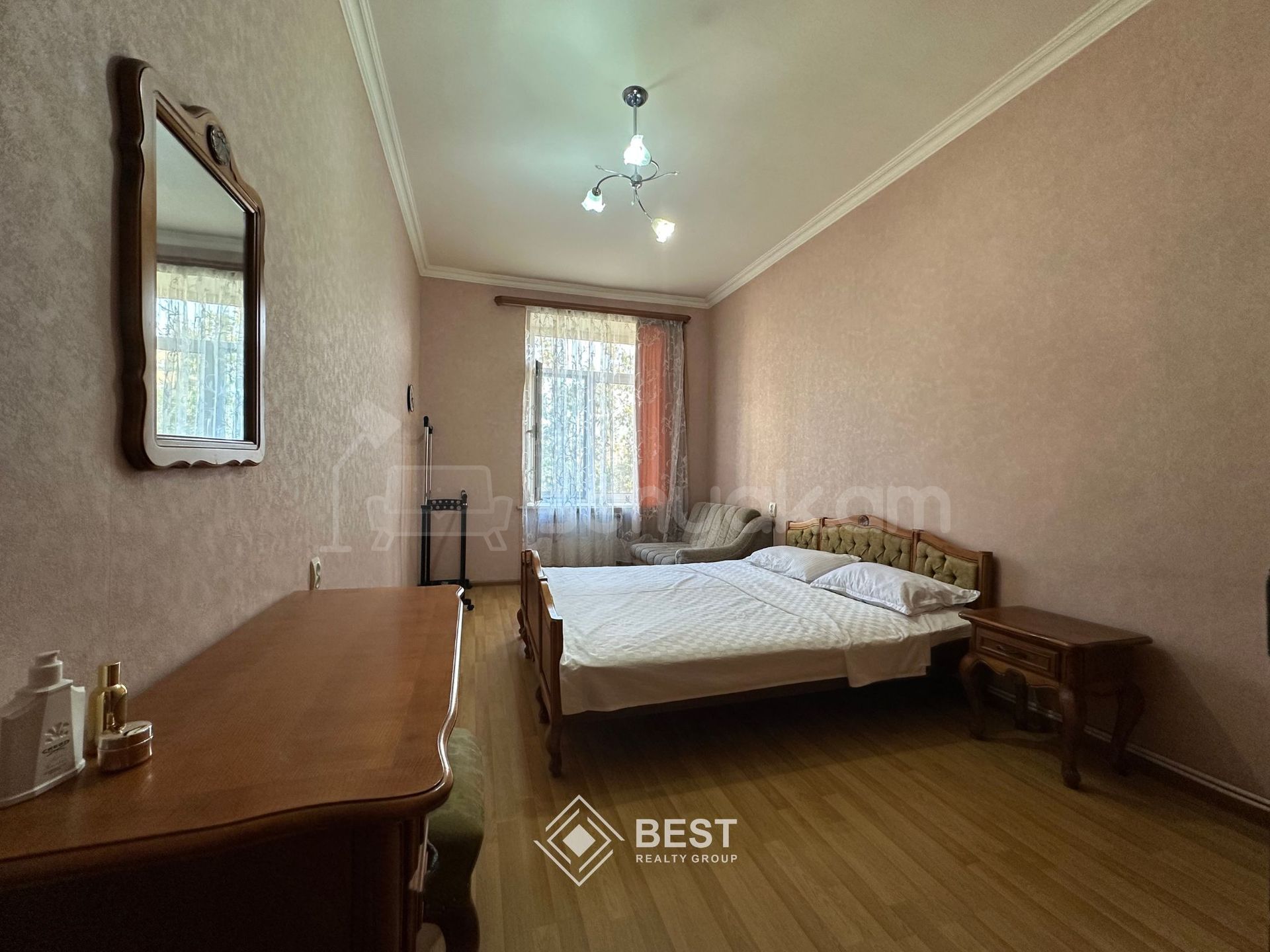 3 Սենյականոց Բնակարան Քարե Շենքում, 73քմ, 4/4 հարկ, Կապիտալ Վերանորոգված, Կահավորված, Արևկող