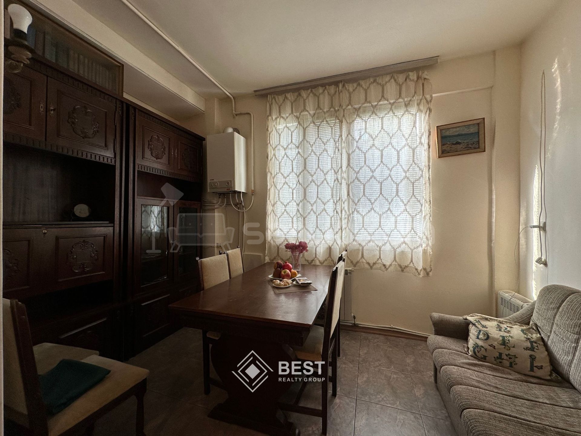 3 Սենյականոց Բնակարան Քարե Շենքում, 73քմ, 4/4 հարկ, Կապիտալ Վերանորոգված, Կահավորված, Արևկող