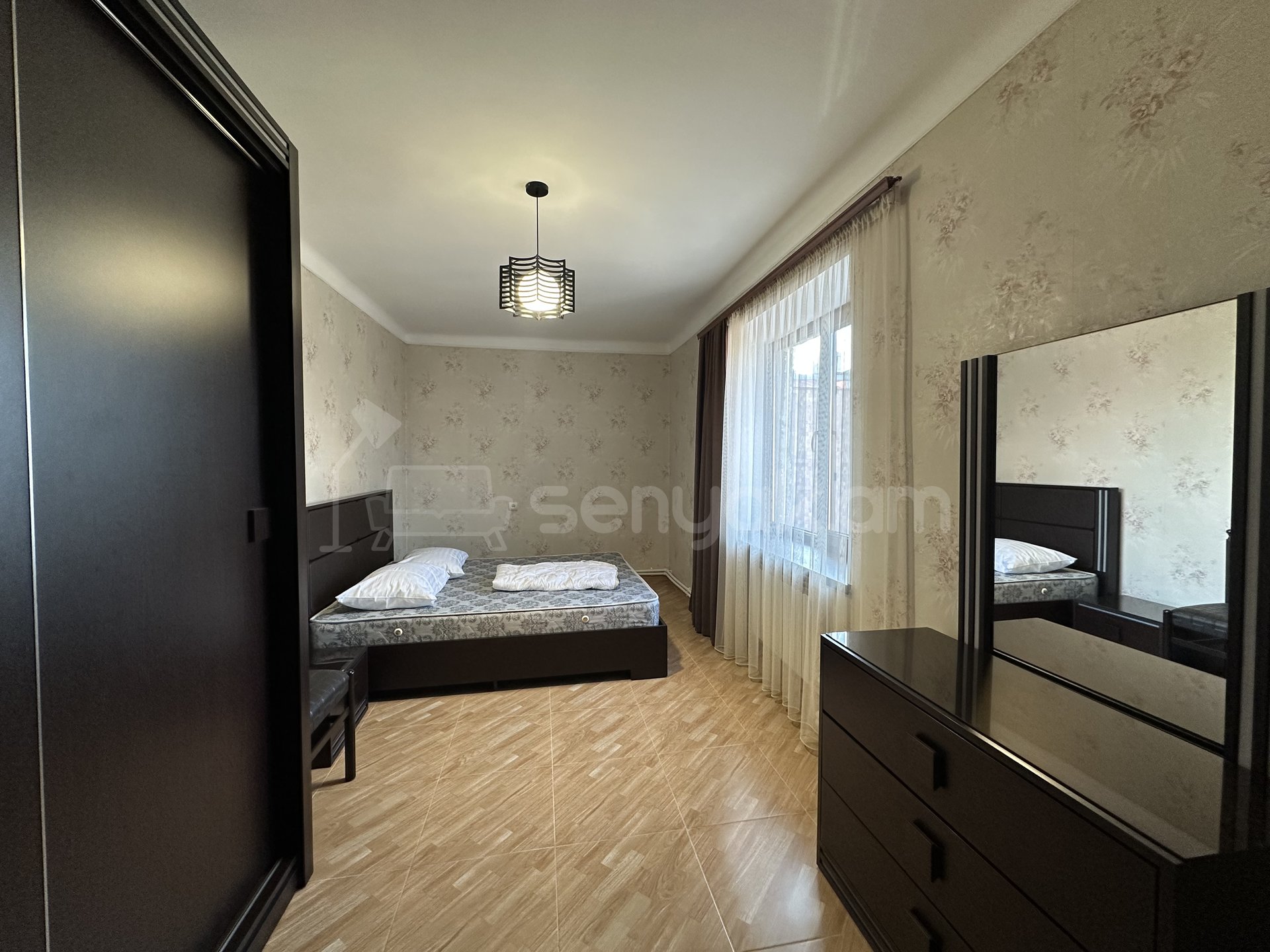 4 Սենյականոց Բնակարան Քարե Շենքում, 74քմ, 5/5 հարկ, Կապիտալ Վերանորոգված, Կահավորված, Արևկող