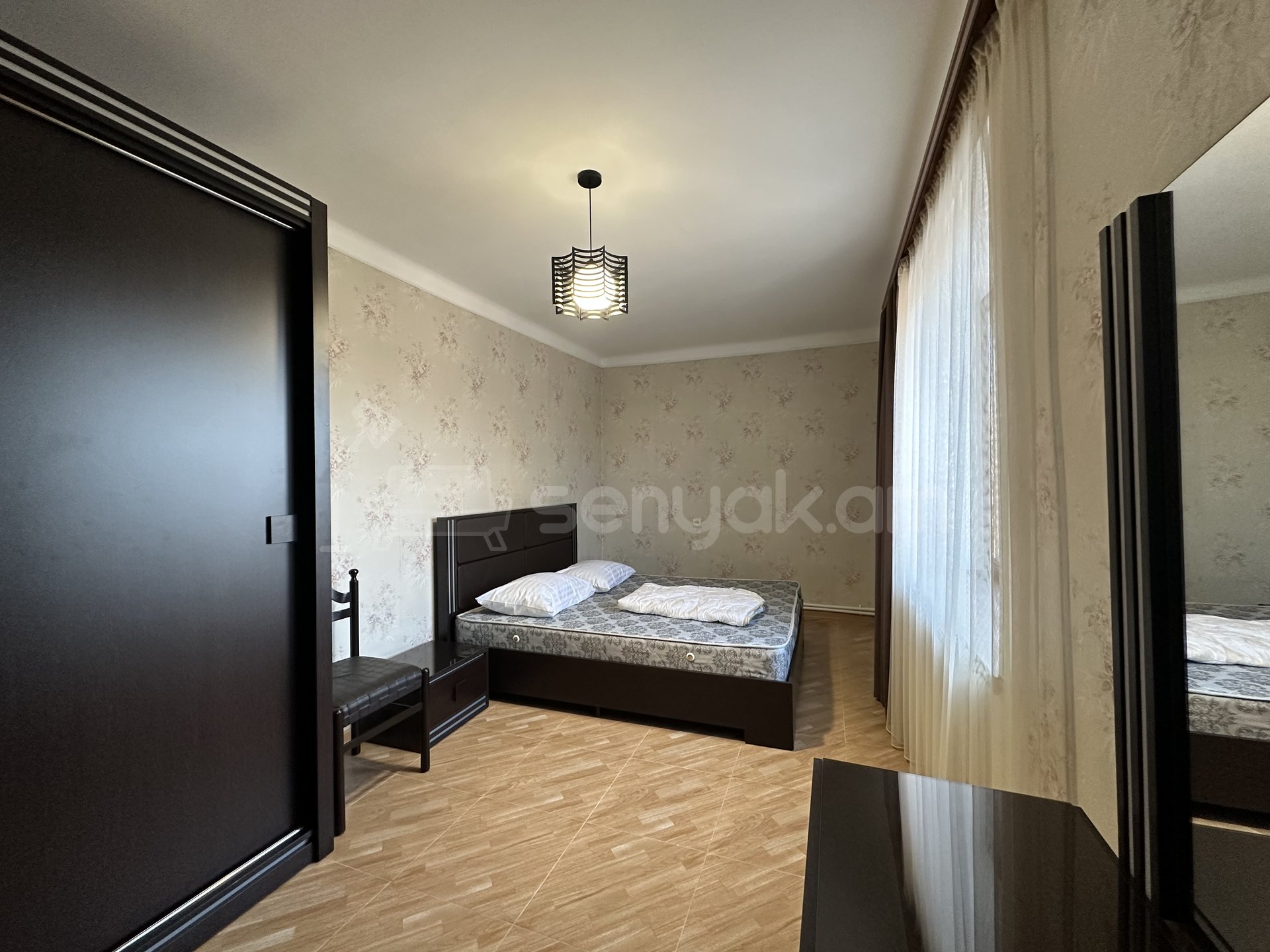 4 Սենյականոց Բնակարան Քարե Շենքում, 74քմ, 5/5 հարկ, Կապիտալ Վերանորոգված, Կահավորված, Արևկող