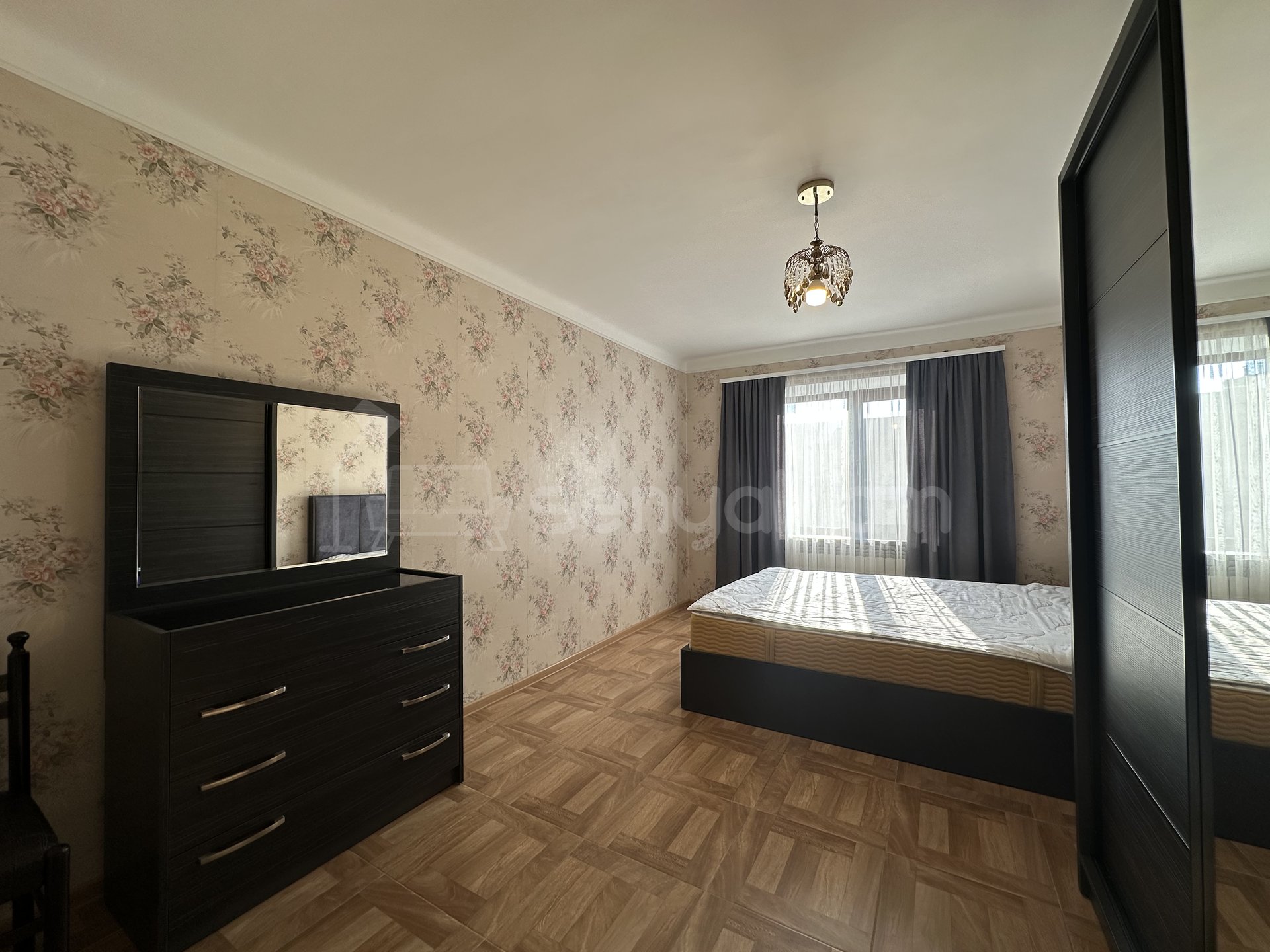 4 Սենյականոց Բնակարան Քարե Շենքում, 74քմ, 5/5 հարկ, Կապիտալ Վերանորոգված, Կահավորված, Արևկող