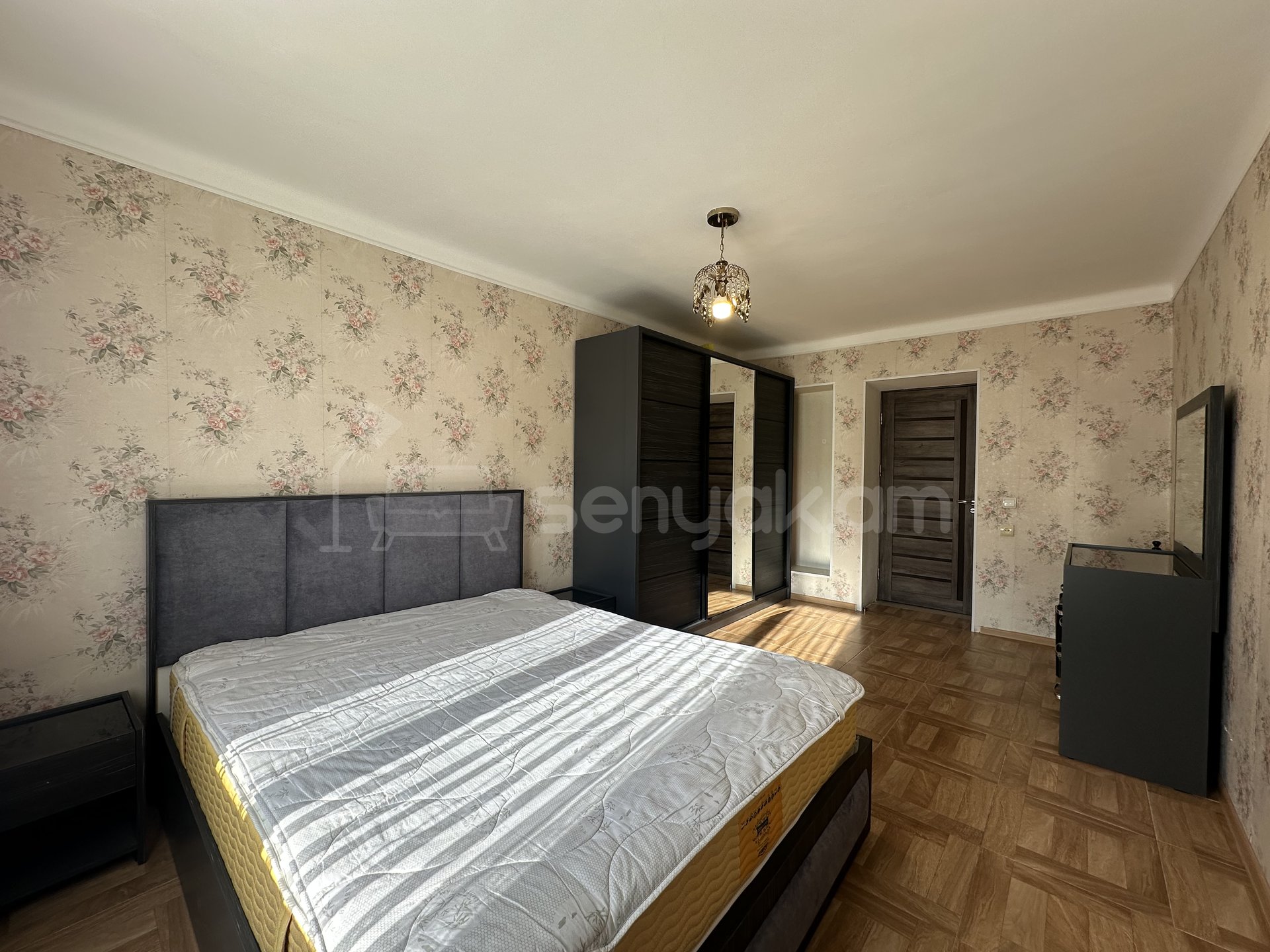 4 Սենյականոց Բնակարան Քարե Շենքում, 74քմ, 5/5 հարկ, Կապիտալ Վերանորոգված, Կահավորված, Արևկող