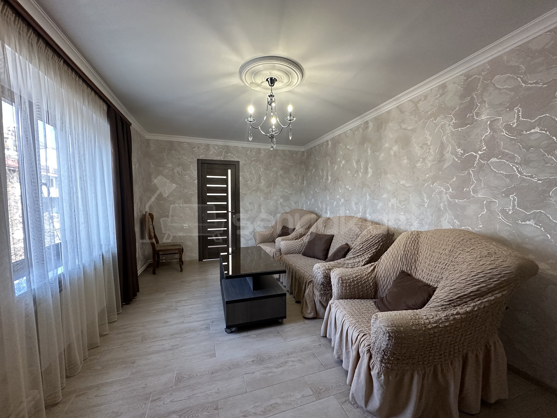 4 Սենյականոց Բնակարան Քարե Շենքում, 74քմ, 5/5 հարկ, Կապիտալ Վերանորոգված, Կահավորված, Արևկող