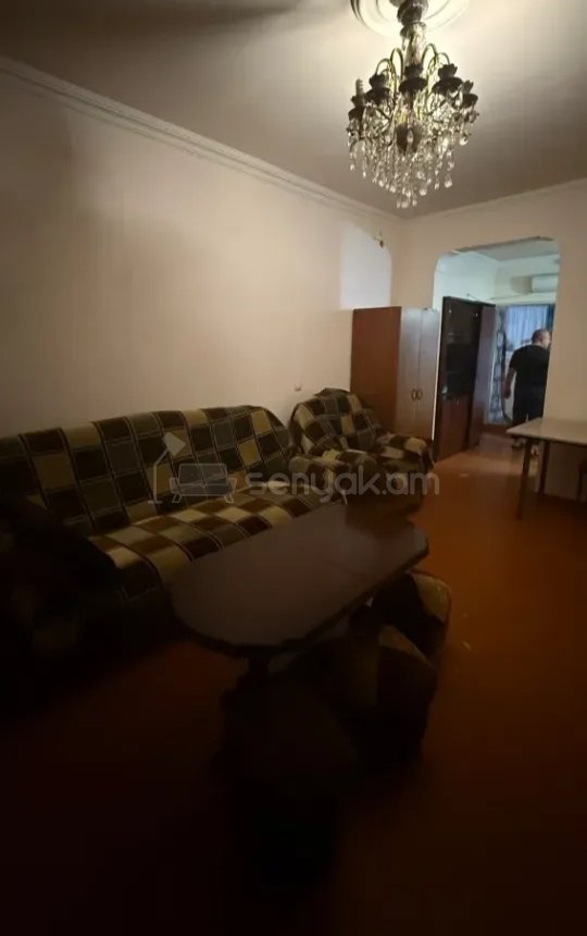 2 Սենյականոց Բնակարան Քարե Շենքում, 64քմ, 2/2 հարկ, Նորմալ Վիճակում, Կահավորված, Արևկող