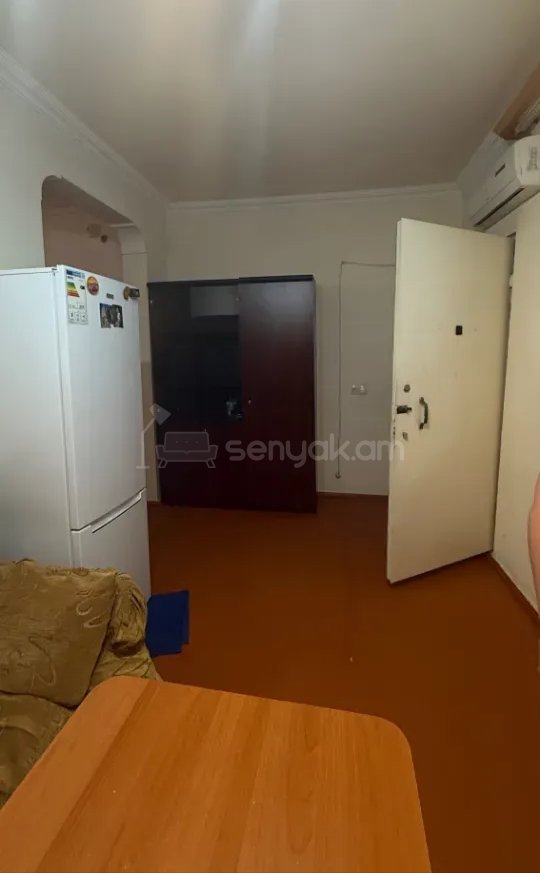 2 Սենյականոց Բնակարան Քարե Շենքում, 64քմ, 2/2 հարկ, Նորմալ Վիճակում, Կահավորված, Արևկող