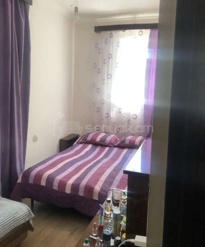 3 Սենյականոց Բնակարան Քարե Շենքում, 78քմ, 1/1 հարկ, Նորմալ Վիճակում, Կահավորված, Արևկող