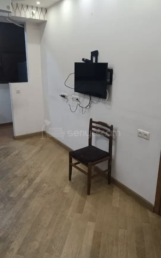 3 Սենյականոց Բնակարան Քարե Շենքում, 56քմ, 3/9 հարկ, Կապիտալ Վերանորոգված, Կահավորված, Արևկող