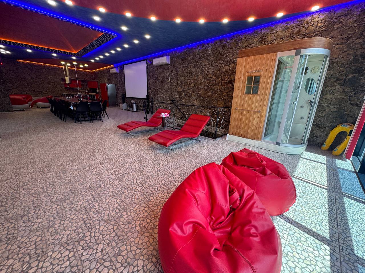 6 Սենյականոց Շքեղ Առանձնատուն, 300քմ, Լողավազանով