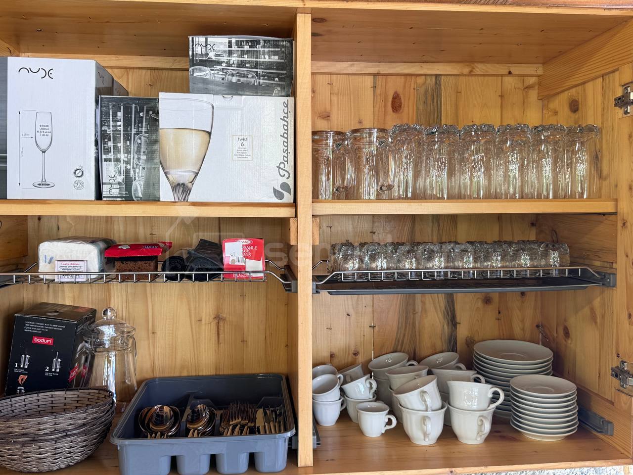 6 Սենյականոց Շքեղ Առանձնատուն, 300քմ, Լողավազանով