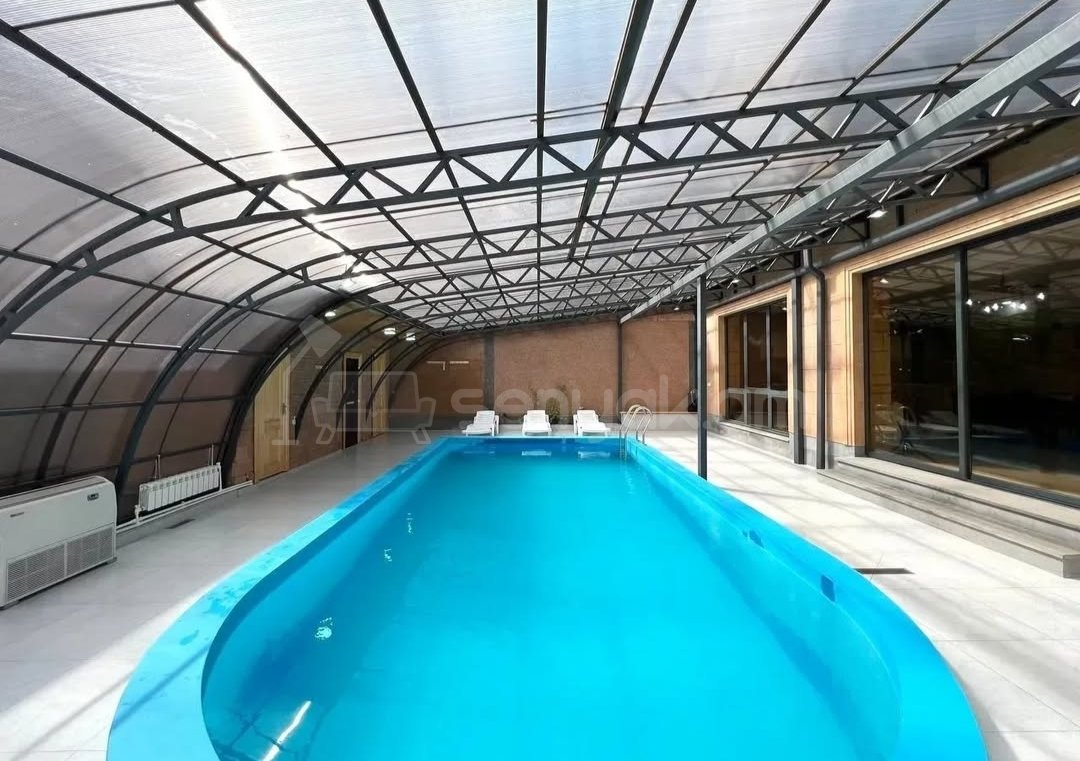 3 Սենյականոց Շքեղ Առանձնատուն, 200քմ, Լողավազանով