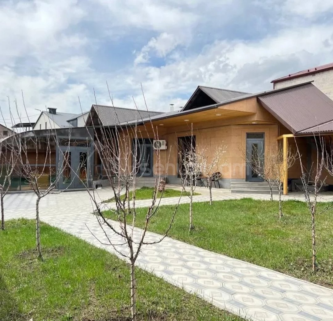 3 Սենյականոց Շքեղ Առանձնատուն, 200քմ, Լողավազանով