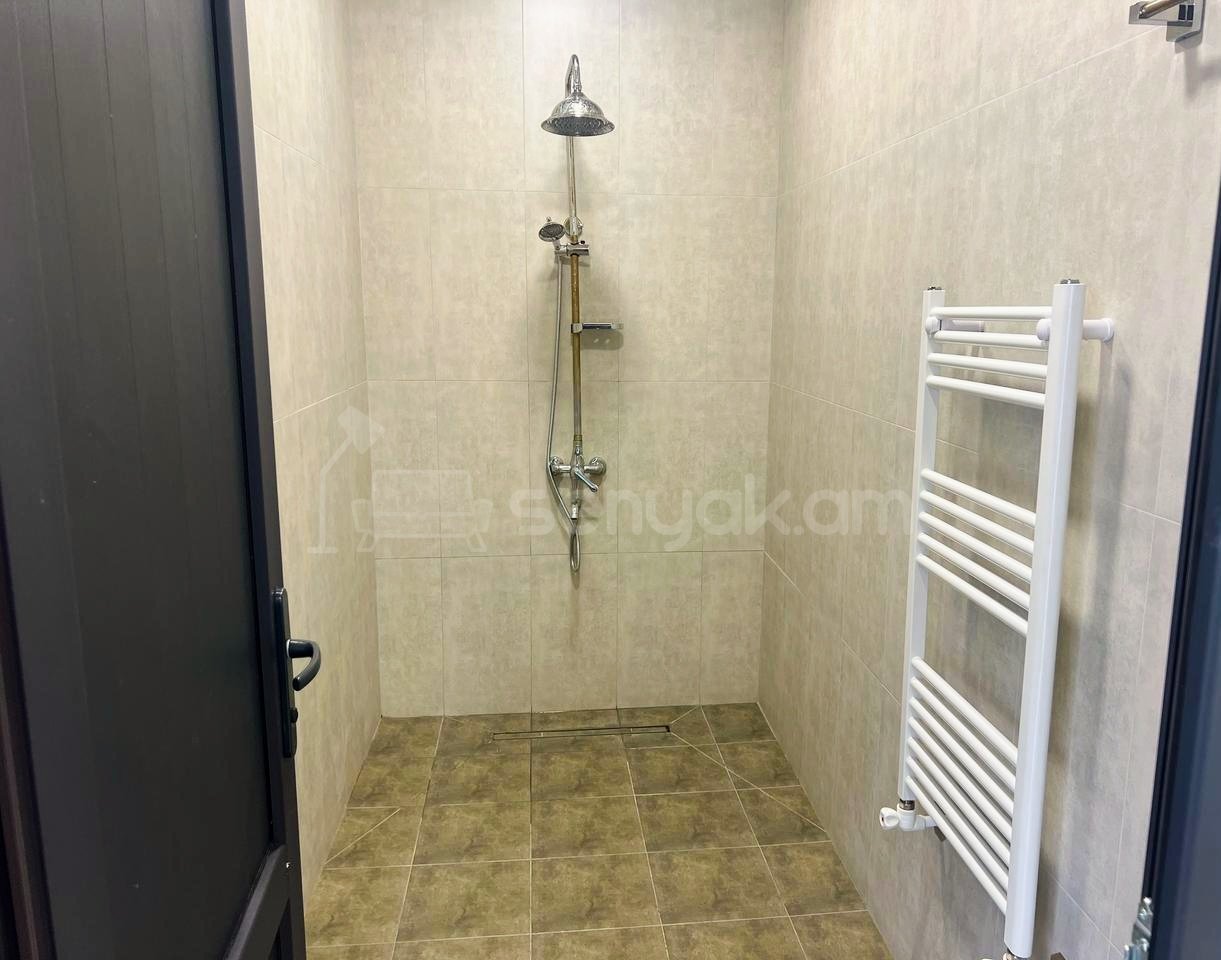 3 Սենյականոց Շքեղ Առանձնատուն, 200քմ, Լողավազանով