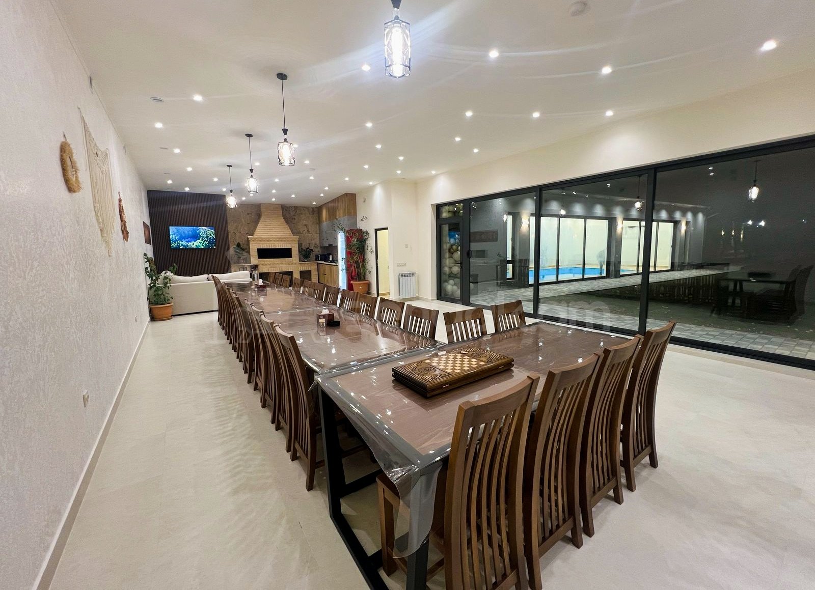 3 Սենյականոց Շքեղ Առանձնատուն, 200քմ, Լողավազանով