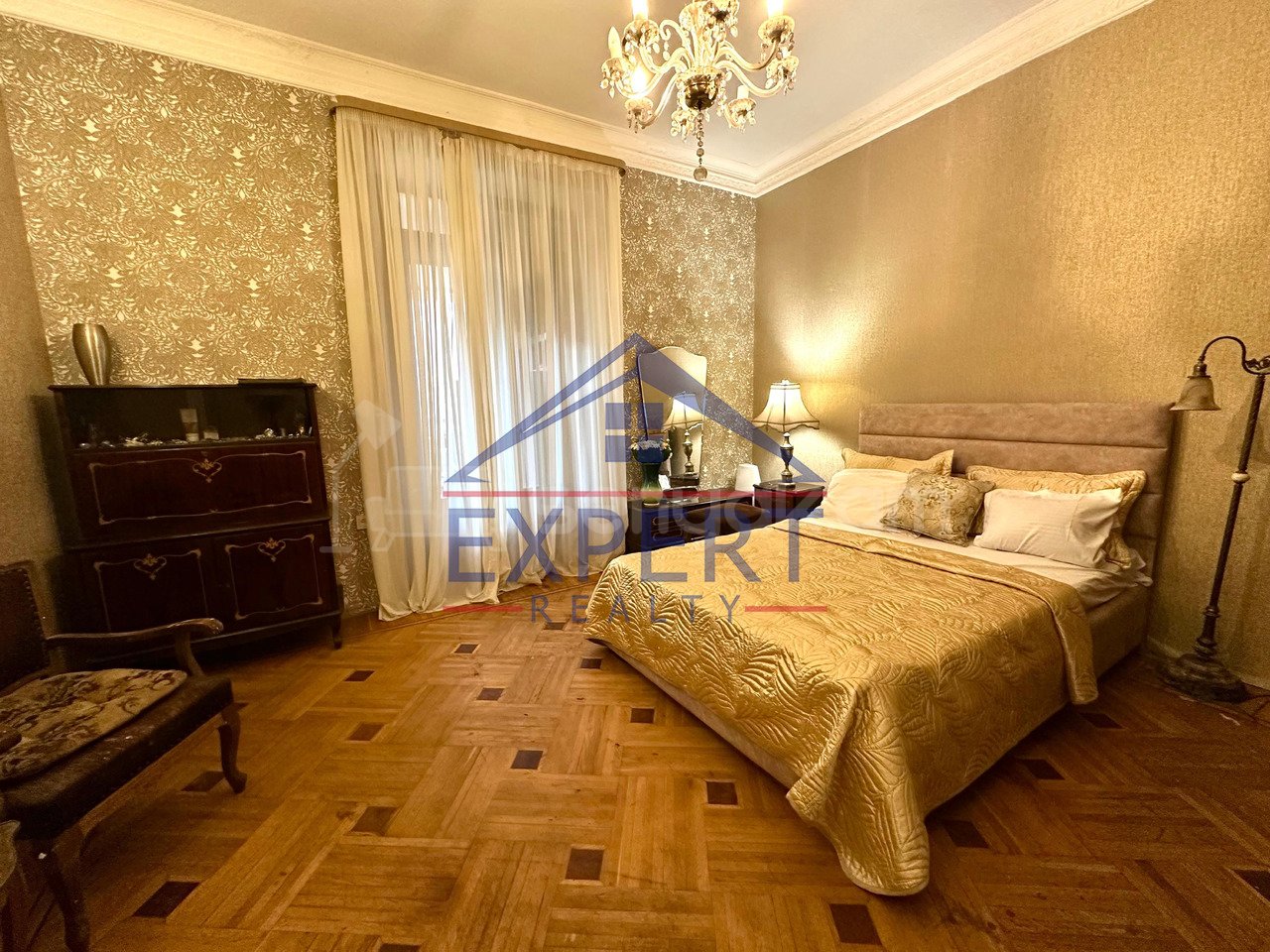 3 Սենյականոց Բնակարան Քարե Շենքում, 92քմ, 4/5 հարկ, Պետական Վիճակում