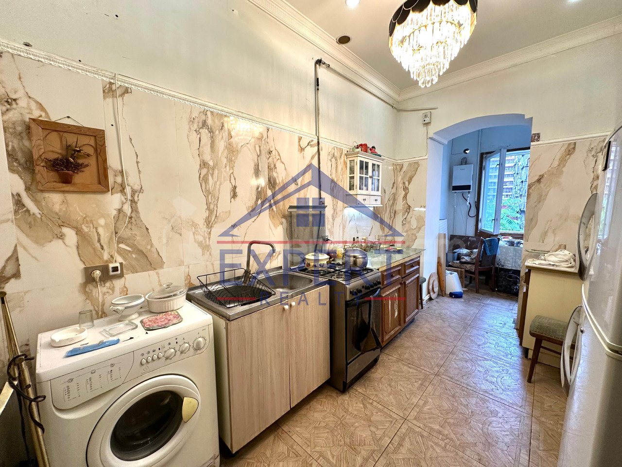 3 Սենյականոց Բնակարան Քարե Շենքում, 92քմ, 4/5 հարկ, Պետական Վիճակում