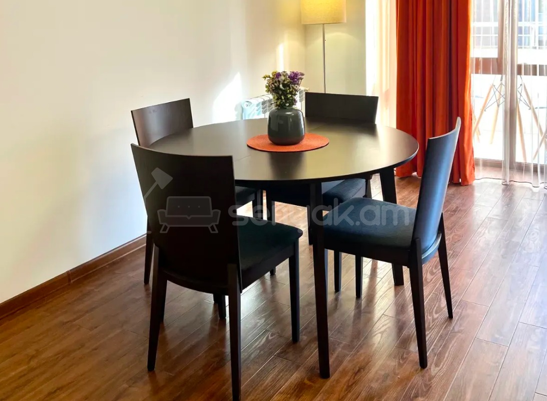 3 Սենյականոց Բնակարան, 98քմ, 8/8 հարկ, Դիզայներական Վերանորոգված, Կահավորված, Արևկող