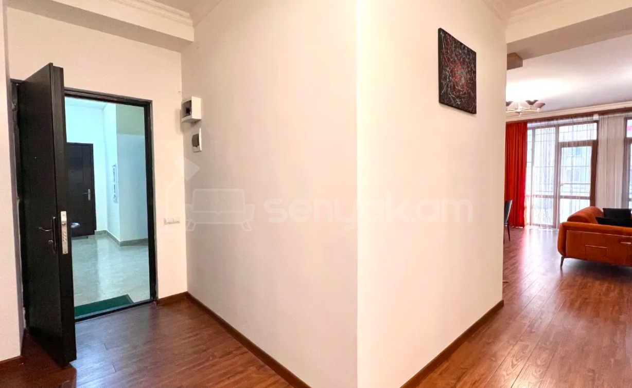 3 Սենյականոց Բնակարան, 98քմ, 8/8 հարկ, Դիզայներական Վերանորոգված, Կահավորված, Արևկող