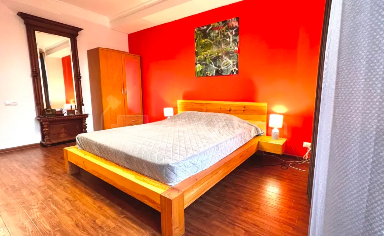 3 Սենյականոց Բնակարան, 98քմ, 8/8 հարկ, Դիզայներական Վերանորոգված, Կահավորված, Արևկող