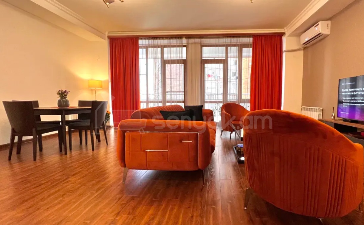 3 Սենյականոց Բնակարան, 98քմ, 8/8 հարկ, Դիզայներական Վերանորոգված, Կահավորված, Արևկող