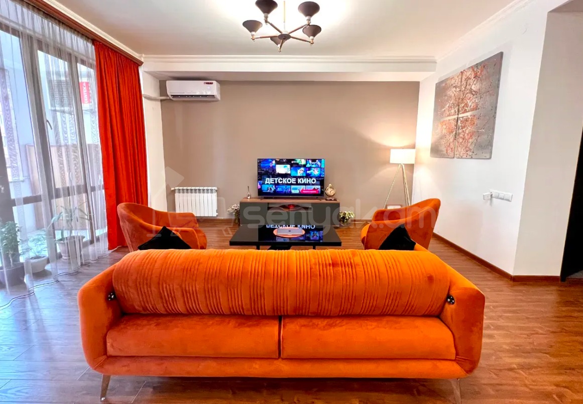 3 Սենյականոց Բնակարան, 98քմ, 8/8 հարկ, Դիզայներական Վերանորոգված, Կահավորված, Արևկող