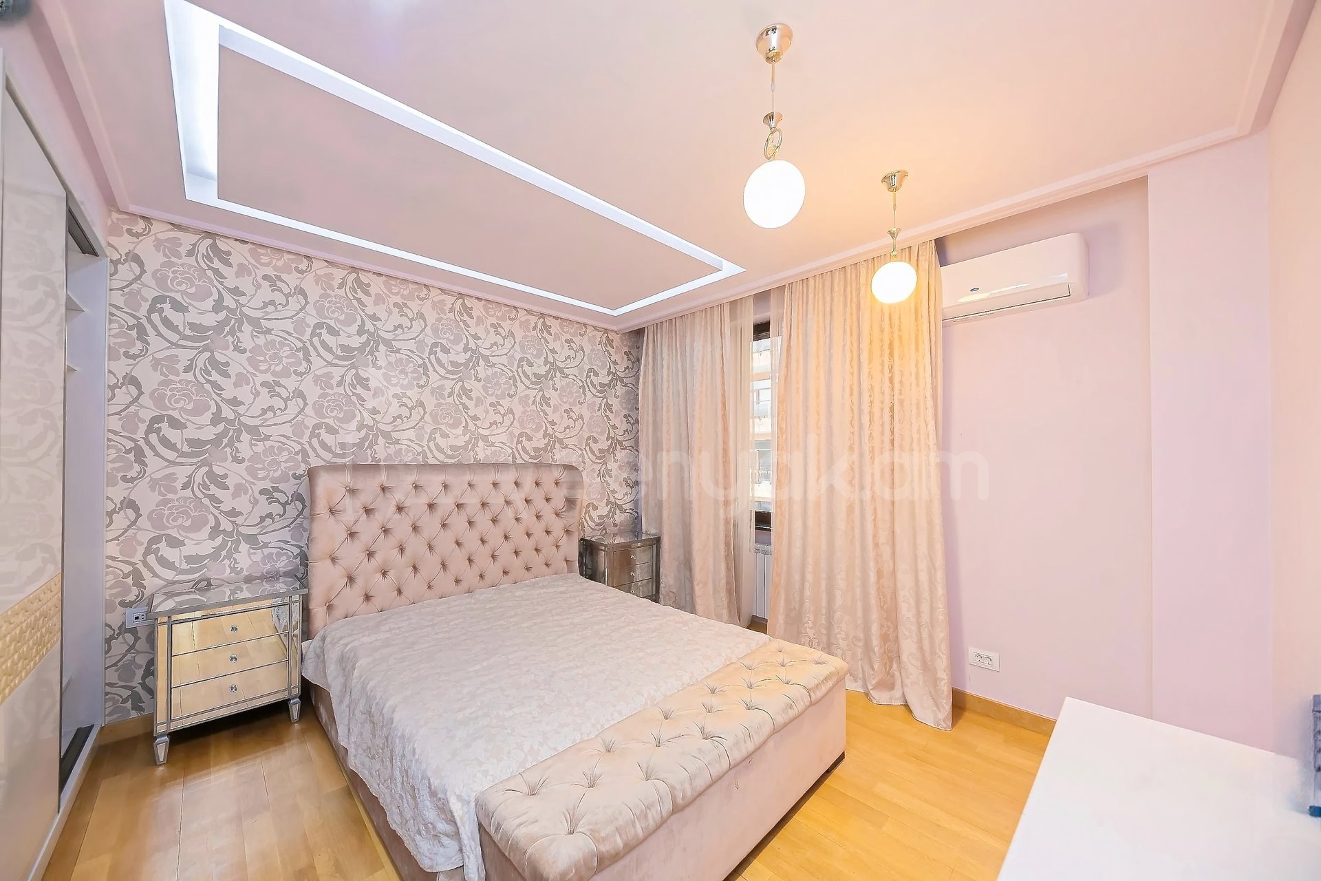 4 Սենյականոց Բնակարան Նորակառույցում, 219քմ, 9/16 հարկ, Դիզայներական Վերանորոգված