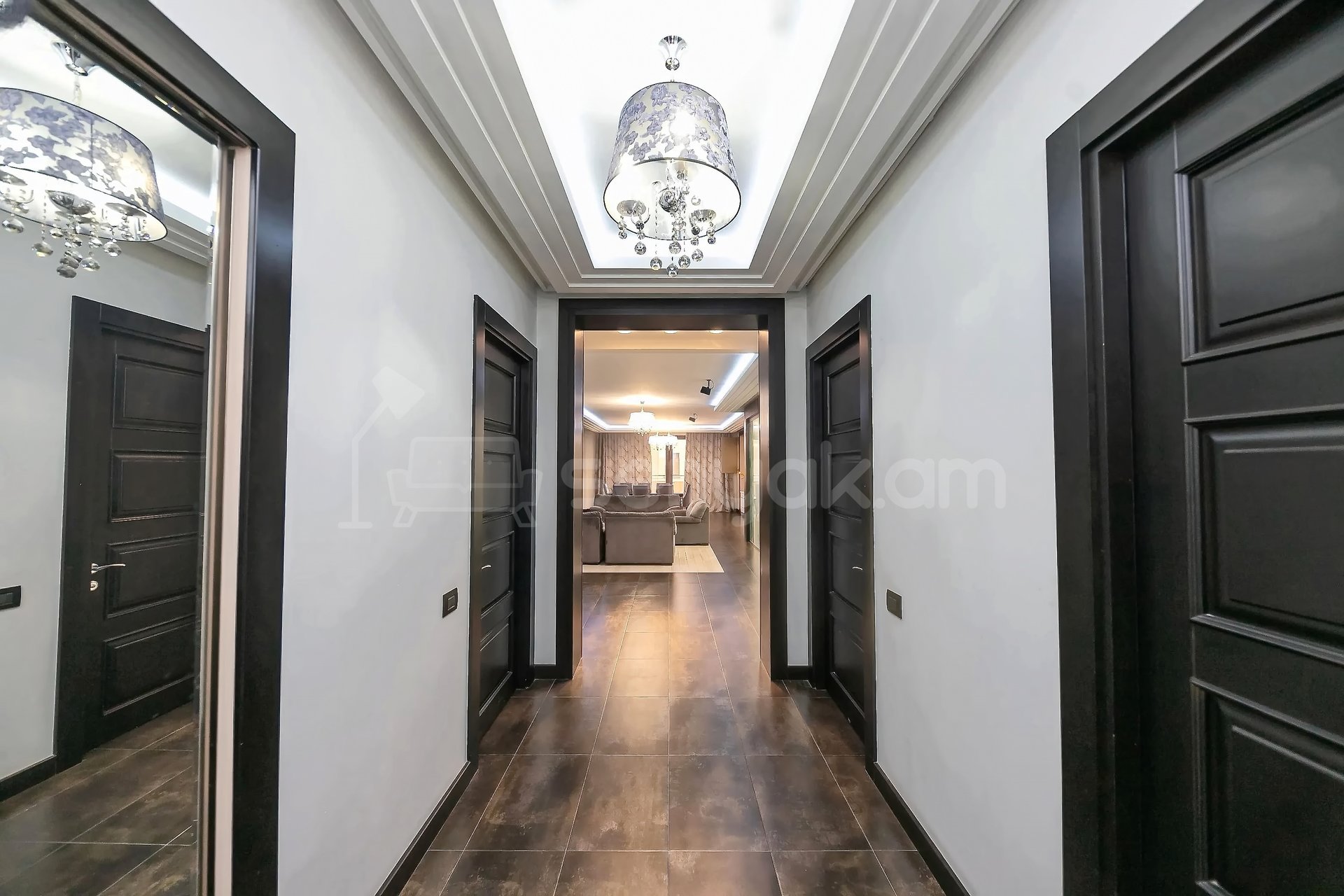 4 Սենյականոց Բնակարան Նորակառույցում, 219քմ, 9/16 հարկ, Դիզայներական Վերանորոգված