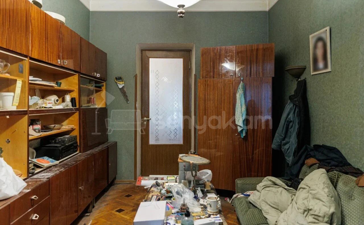 3 Սենյականոց Բնակարան Քարե Շենքում, 92քմ, 4/5 հարկ, Նորմալ Վիճակում