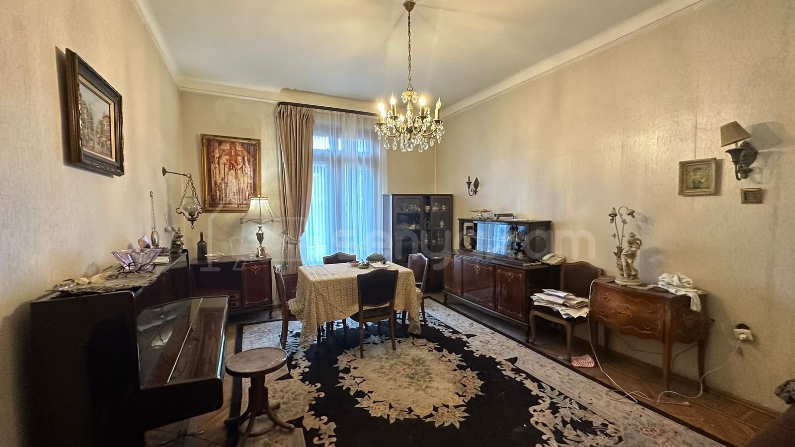 3 Սենյականոց Բնակարան Քարե Շենքում, 92քմ, 4/5 հարկ, Նորմալ Վիճակում